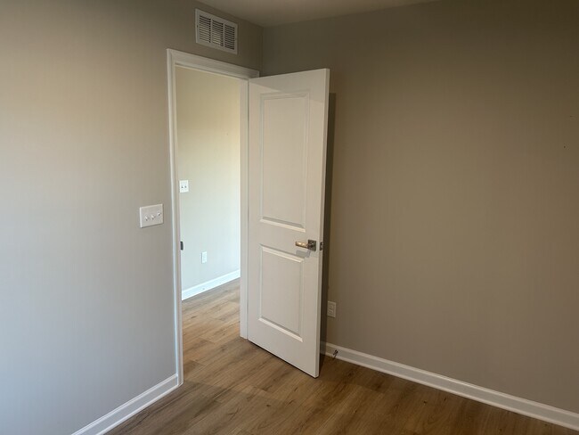 Building Photo - 1143 Lisenbee Wy