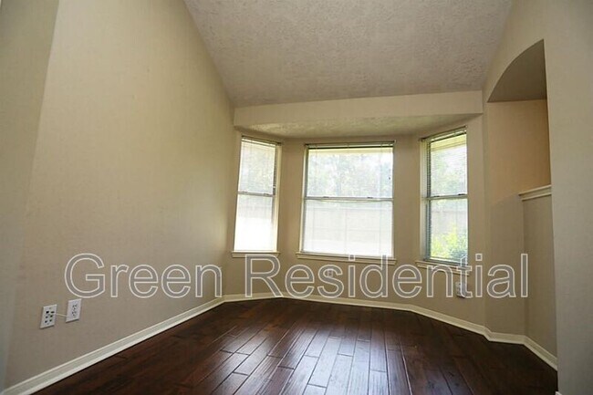 Building Photo - 1718 Calmar Dr