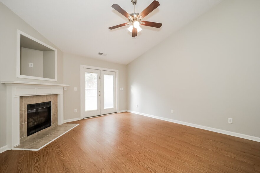 Building Photo - 8416 Somerton Cir