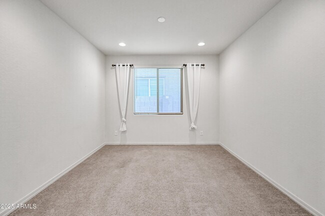 Building Photo - 9648 E Timpani Ln