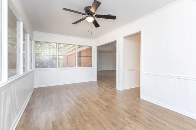 Building Photo - Home for Rent on the Bayou