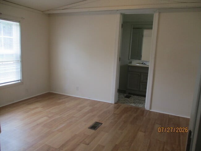 Building Photo - 139 Cypress Ln