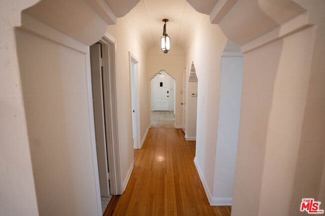 Building Photo - 1212 S La Jolla Ave