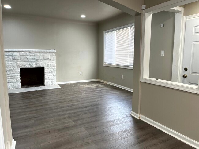 Building Photo - 18903 Freeland St