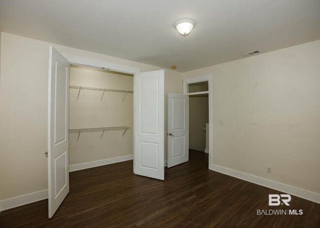 Building Photo - 109 Cody Ln