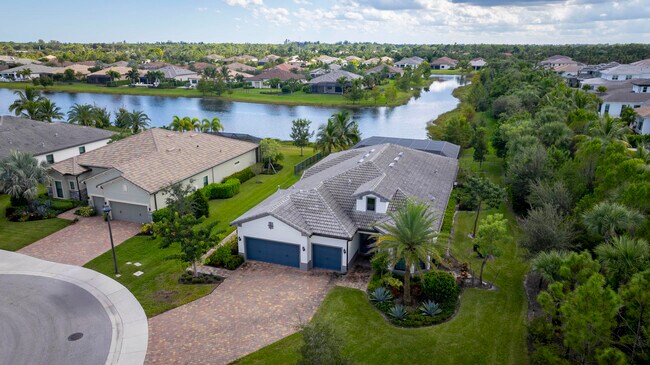 Building Photo - 11624 SALLY ANN Dr