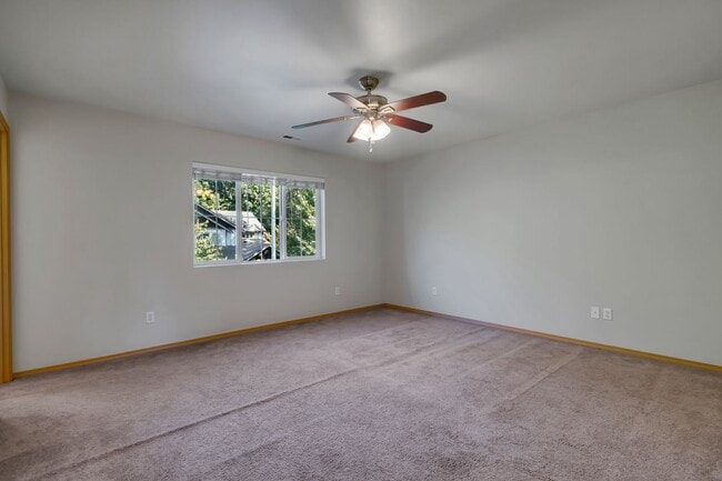 Building Photo - Cozy Corner Lot in Radiance