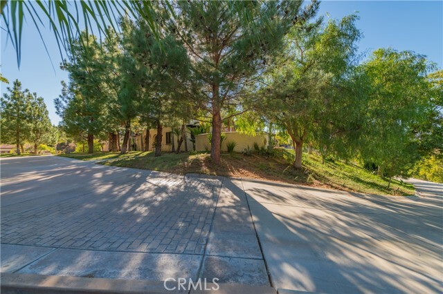 Building Photo - 45240 Los Caballos Rd