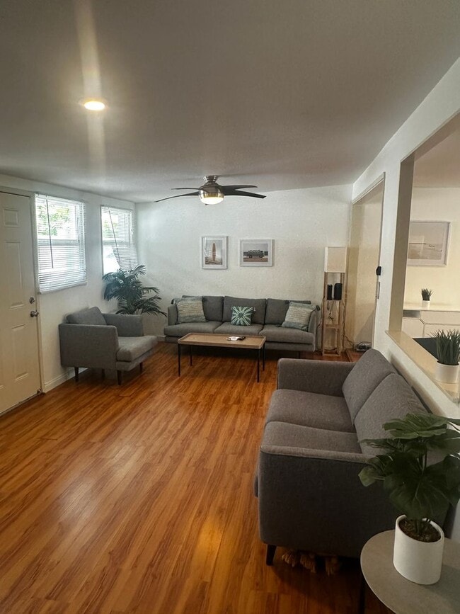 Building Photo - Highly Desirable single level 3 bedroom 2 bath home in Kailua
