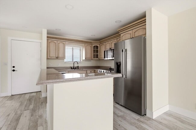 Building Photo - 412 Southwind Dr
