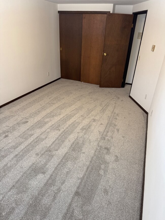 Building Photo - 5858 Anthony Pl