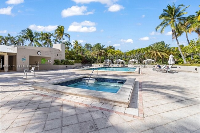 Building Photo - 151 Crandon Blvd