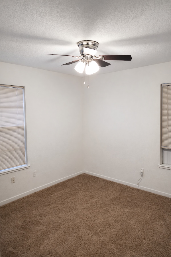 Building Photo - 528 W Kellis St