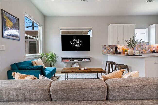 Building Photo - 6301 Santos St