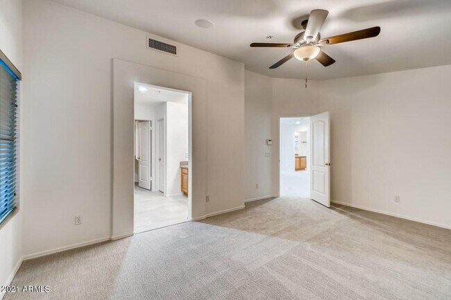 Building Photo - 10310 E Le Marche Dr