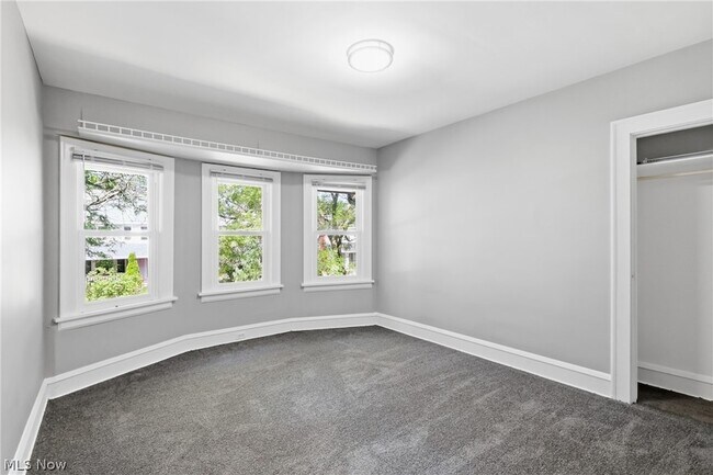 Building Photo - 1539 Elbur Ave