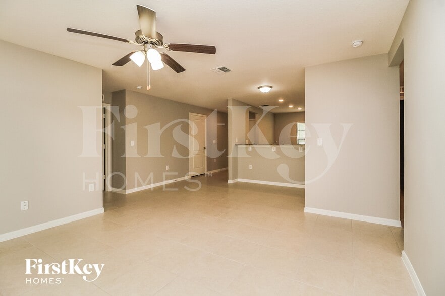 Building Photo - 2138 El Campo Ave