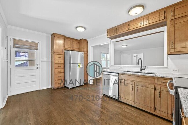 Building Photo - Beautifully renovated 3 bedroom house in Tucker, GA!