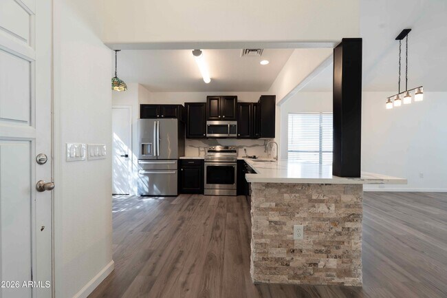 Building Photo - 3424 W Thude Dr