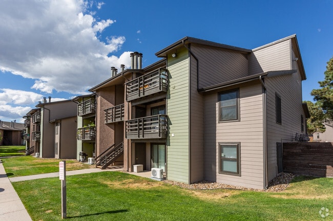 Building Photo - Western Hills