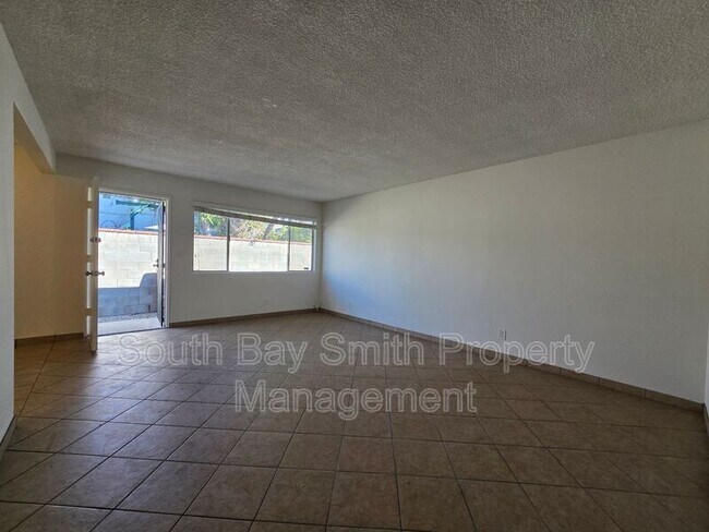 Building Photo - 2619 Mathews Ave