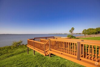 Building Photo - Water's Edge Apartments