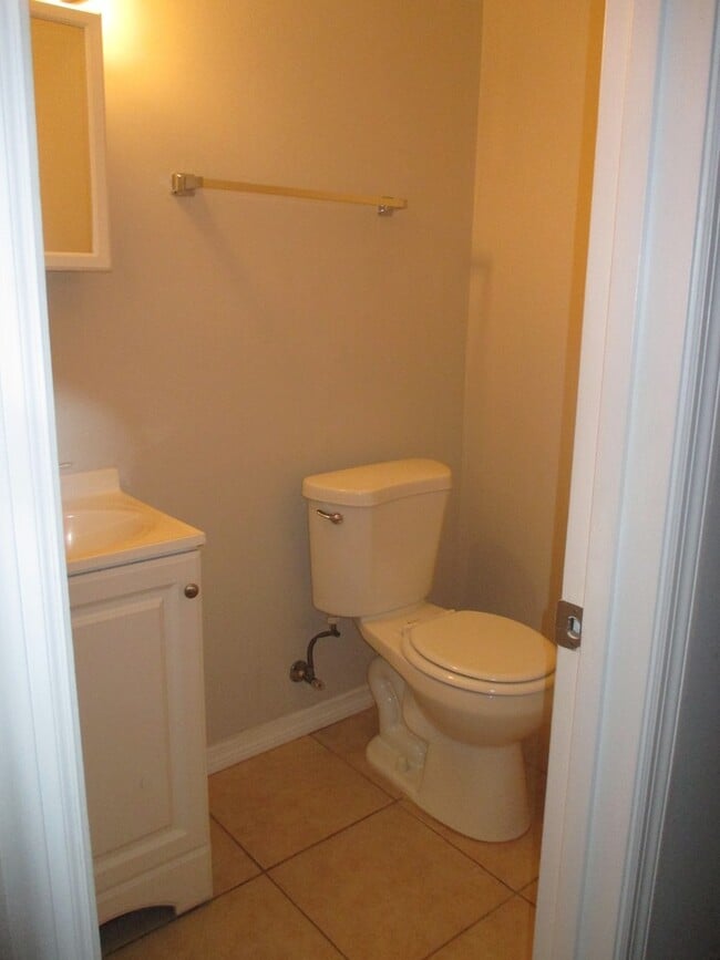 Building Photo - 3 Bedroom home in Sherwood Forest - VOUCHE...