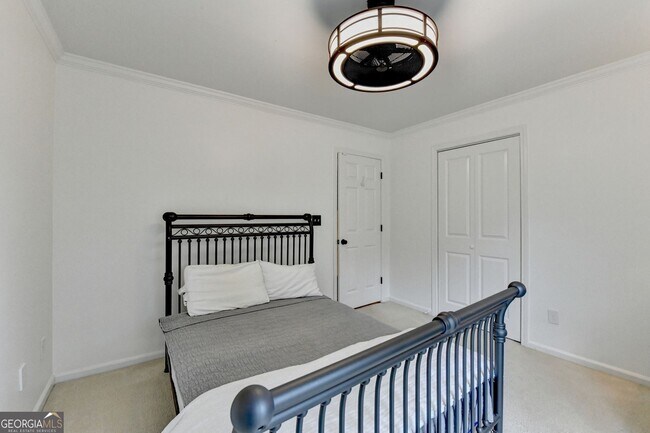 Building Photo - 2611 Briers N Dr