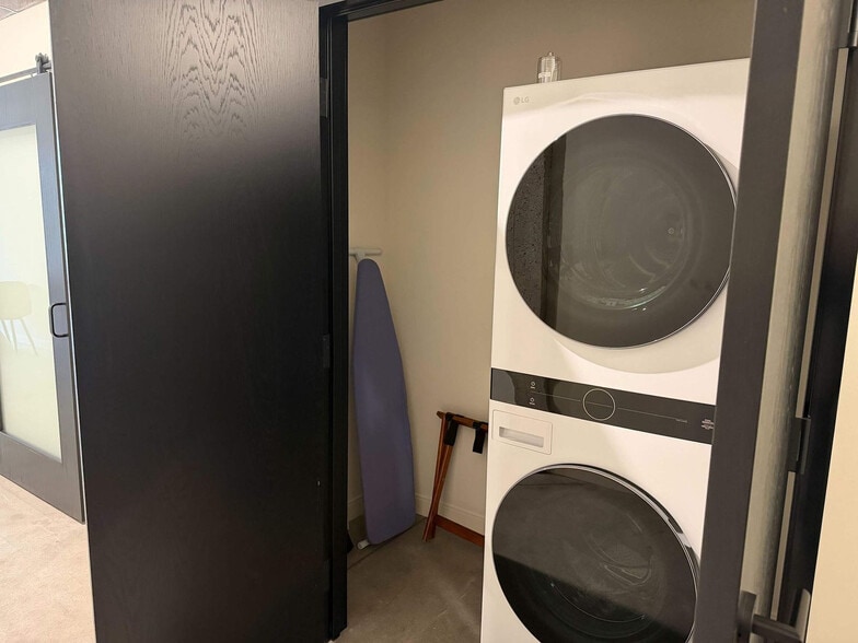 Building Photo - 1111 3rd Ave S