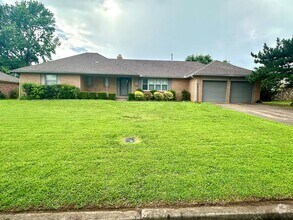 Building Photo - Beautiful move in ready 2 Bed 2.5 Bath 2 C...