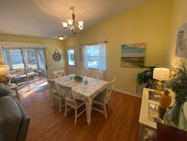 Building Photo - Location, Location, Location - ANNUAL LEASE in the Village of Belvedere