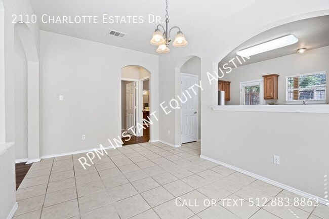 Building Photo - 2110 Charlotte Estates Dr