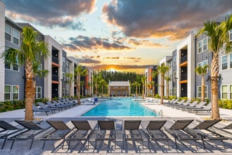 Building Photo - The Ames