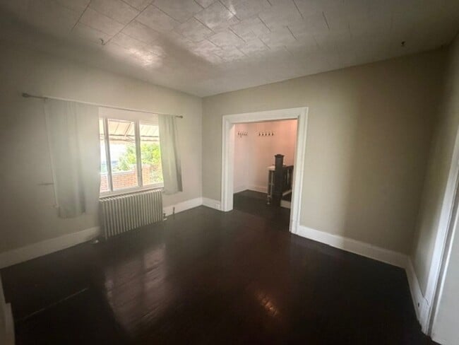 Building Photo - 75 Craighead St