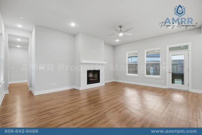Building Photo - 804 E Parks St