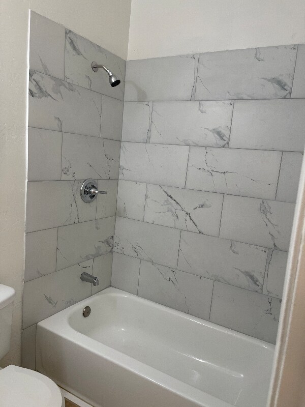 Building Photo - 912 W Cameron St