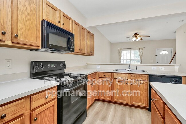 Building Photo - 3055 Golden Dale Ln