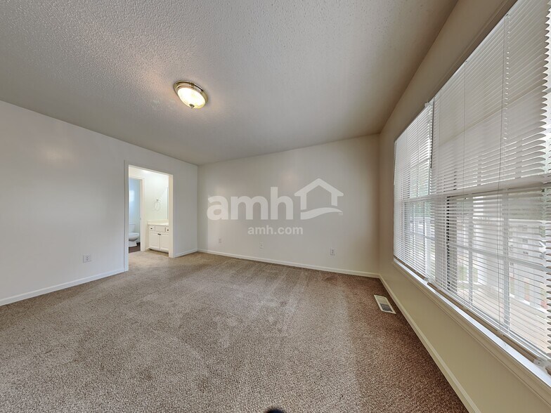 Building Photo - 188 Cameron Way Cir