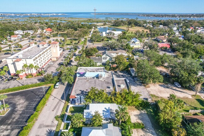 Building Photo - 15 Old Mission Ave