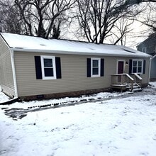 Building Photo - 6217 Meadwood Cir