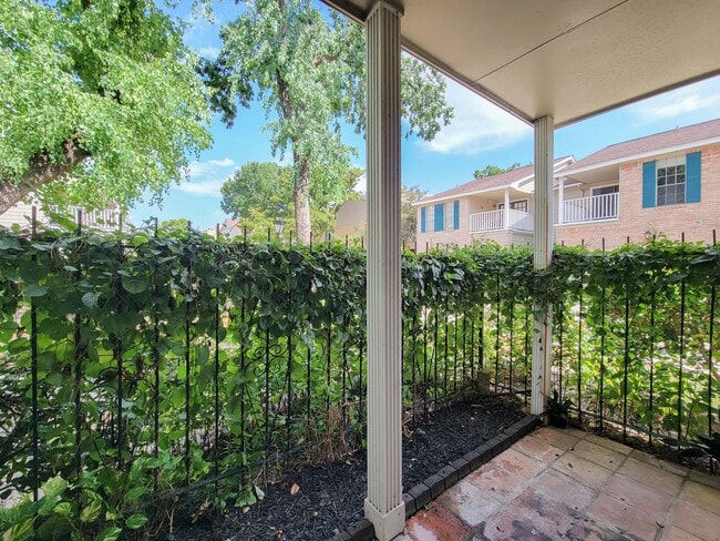 Building Photo - 2220 Bering Dr