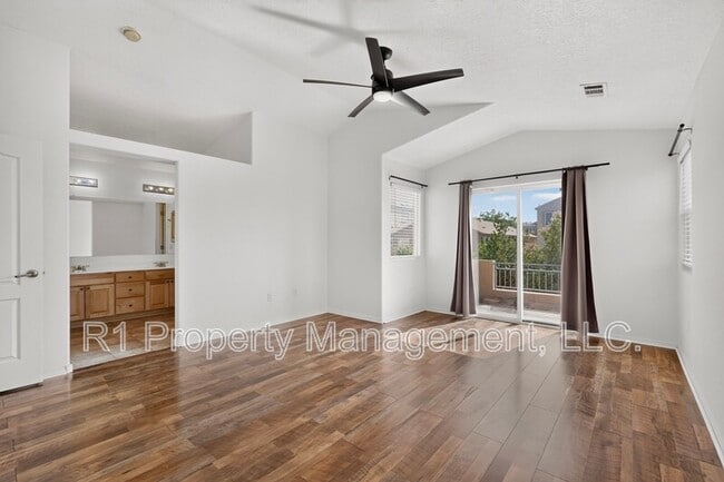 Building Photo - 2323 Margarita Dr SE