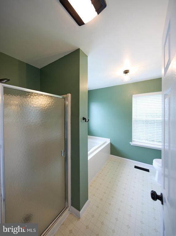 Building Photo - 929 Shenkle Dr