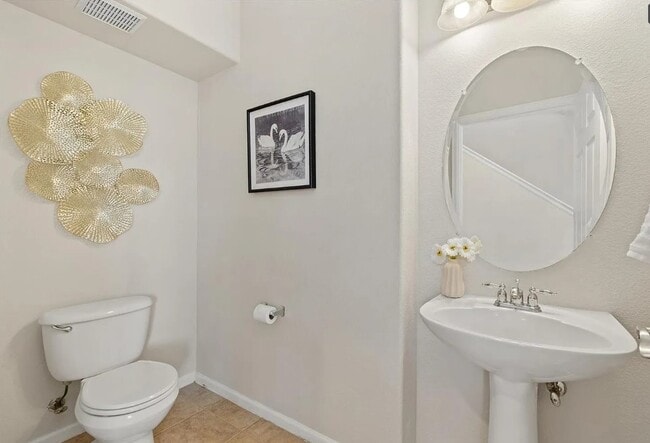 Building Photo - 13151 Grant Cir N