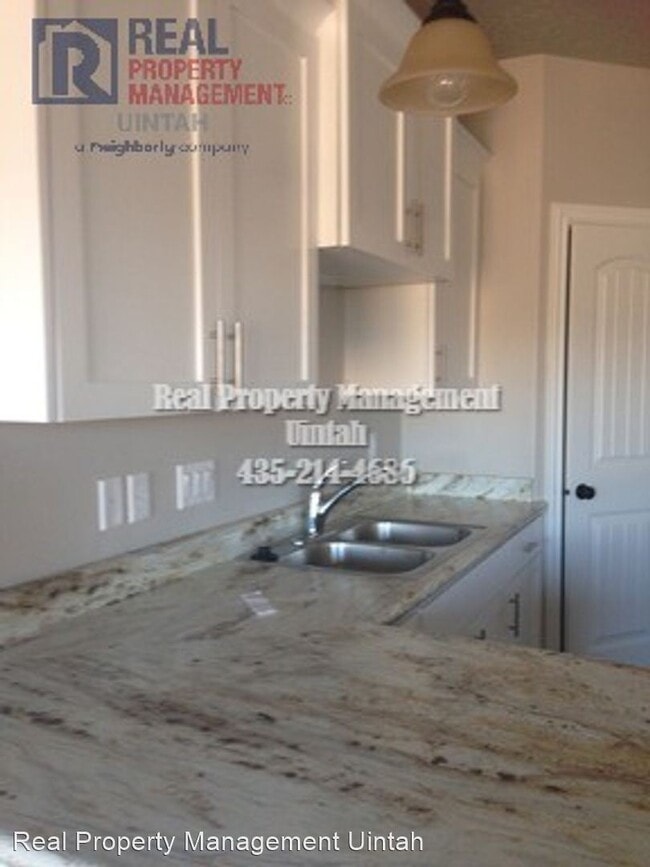 Building Photo - 3 br, 2.5 bath House - 431 E Red Fox Lane