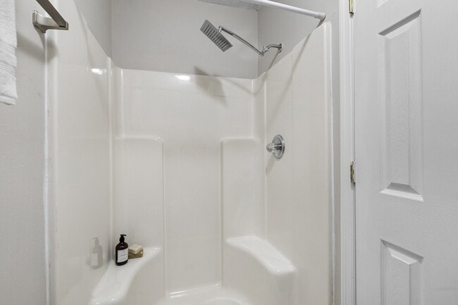 Building Photo - 315 Yorkshire Cir