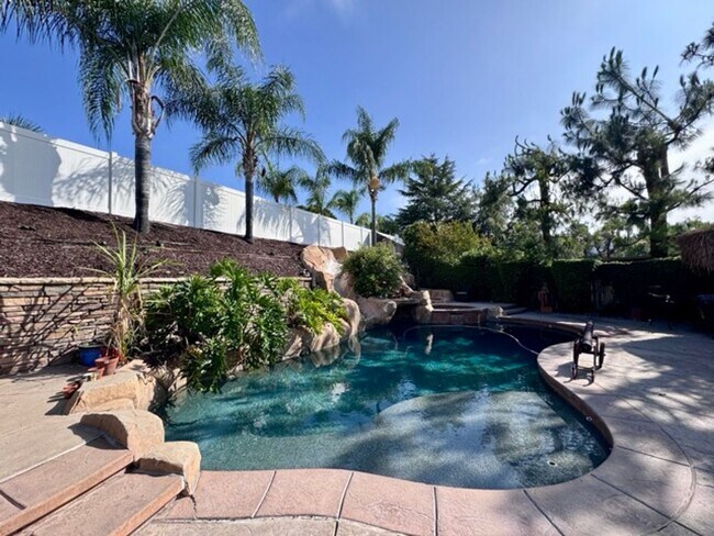 Building Photo - 5 bedroom South Temecula home with a Pool ...