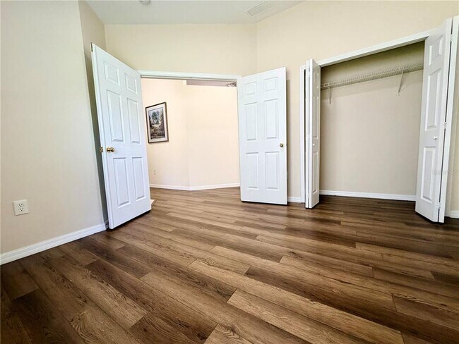 Building Photo - 7838 Carriage Pointe Dr