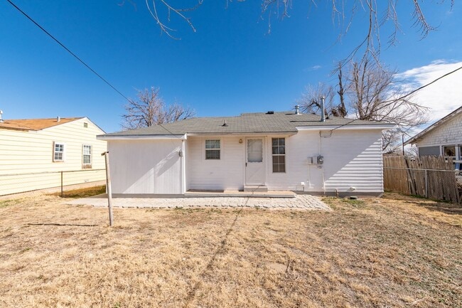 Building Photo - 2 bedroom home for lease!