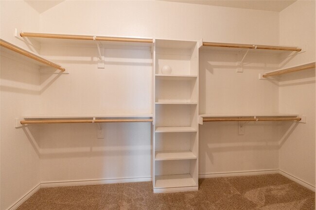 Building Photo - 1112 Hiddencreek Dr